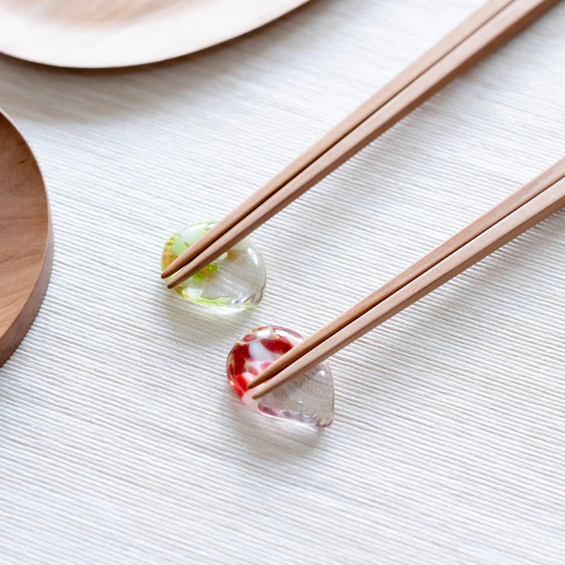 【津輕玻璃】「蘋果自然色系列」紅蘋果水滴筷子架
