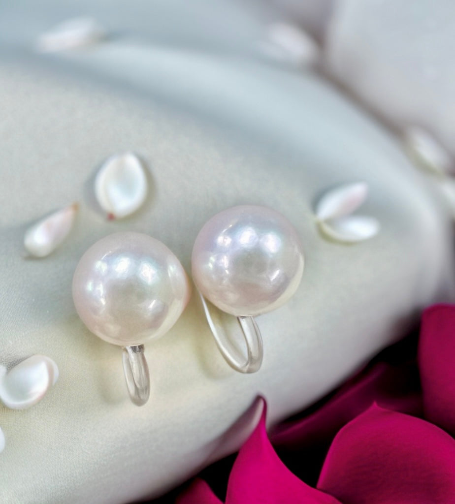 [Ehime Prefecture] Pearl stud earrings 6.0-6.5mm Non-Hole silicone