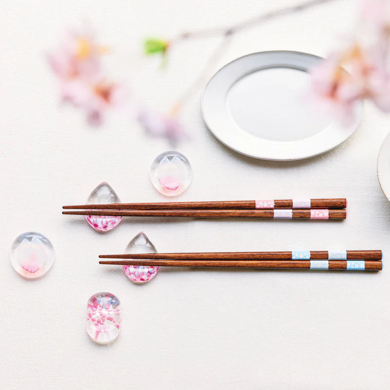 【TSUGARU VIDRO】 “SAKURA SAKURA”  Chopstick Rest - Petal