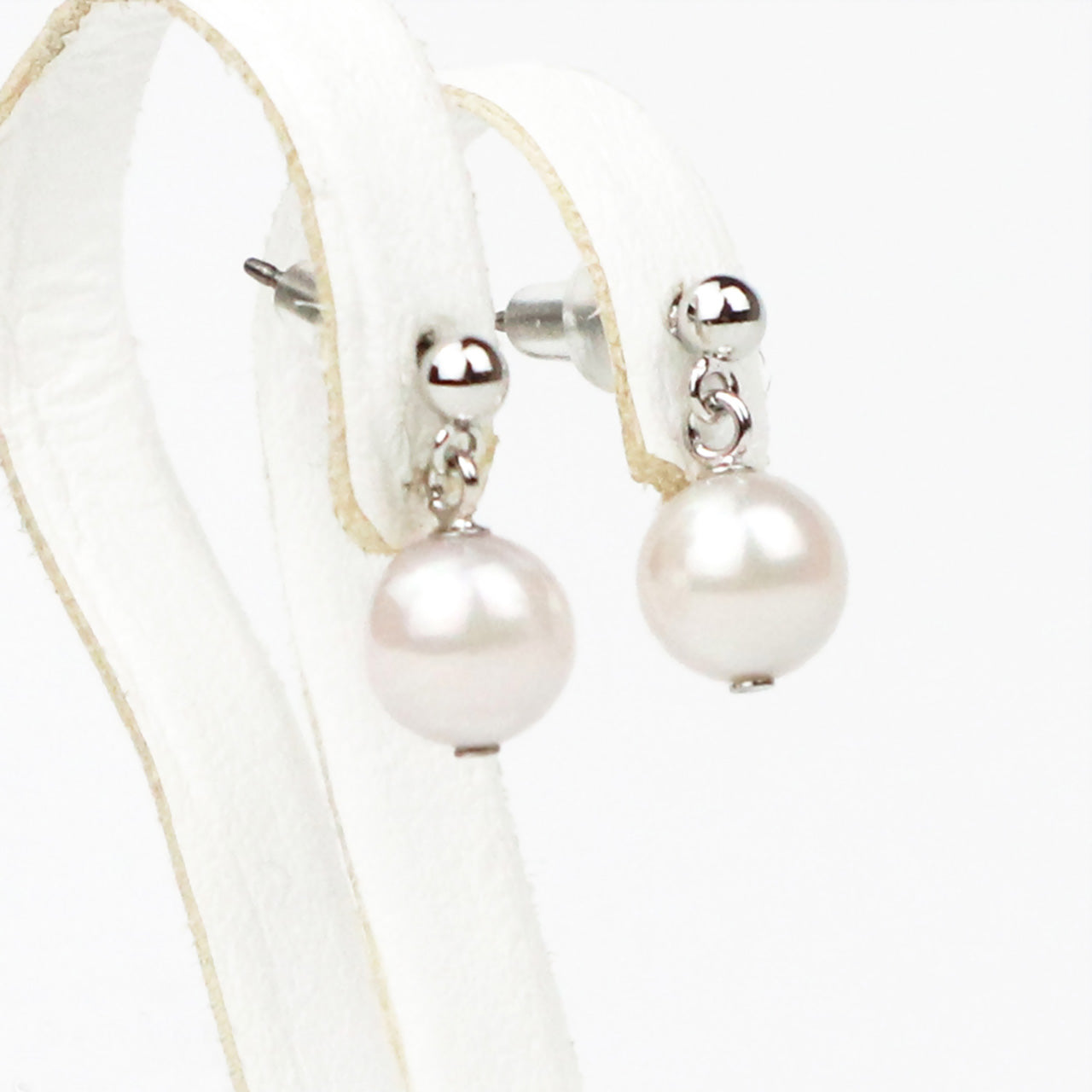 【Ehime Prefecture】Swing Pearl Pierced Earrings  6.5-7.0mm