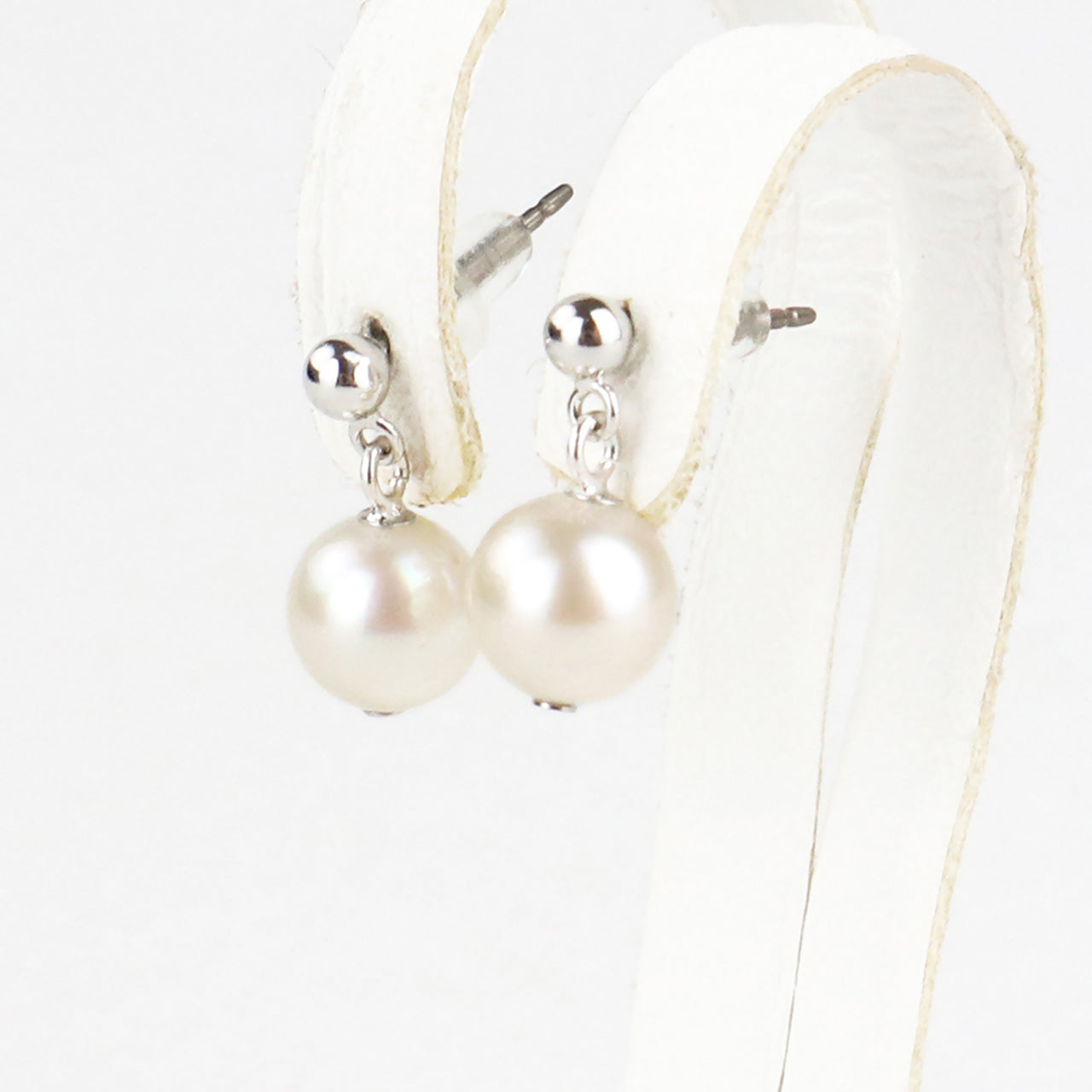 【Ehime Prefecture】Swing Pearl Pierced Earrings  6.5-7.0mm