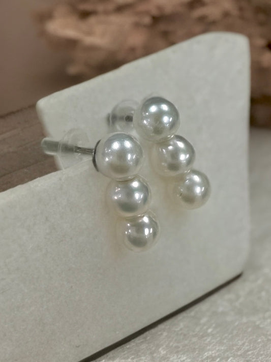【Ehime Prefecture】Akoya 3 pearl line earrings 5.0-5.5mm Titanium Akoya pearls