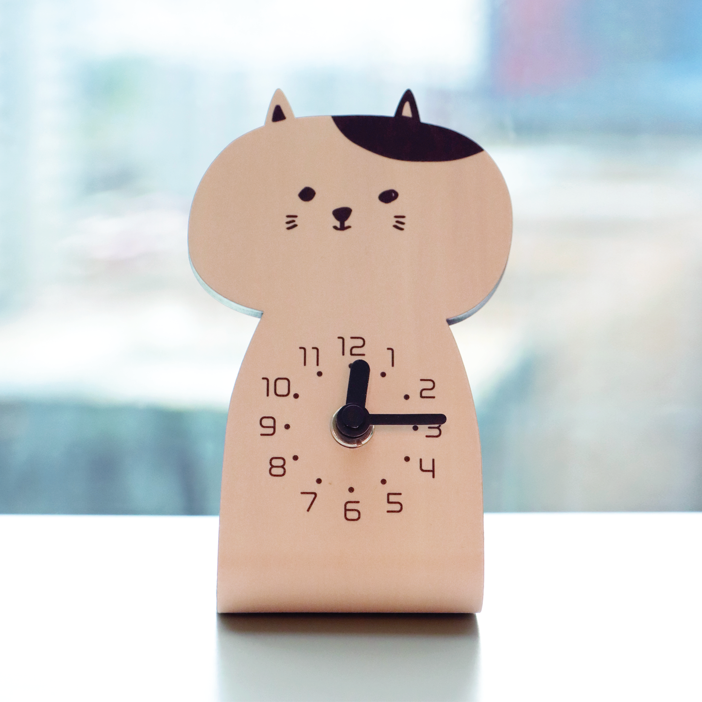 【福井県】ヤマト工芸木製手芸猫時計