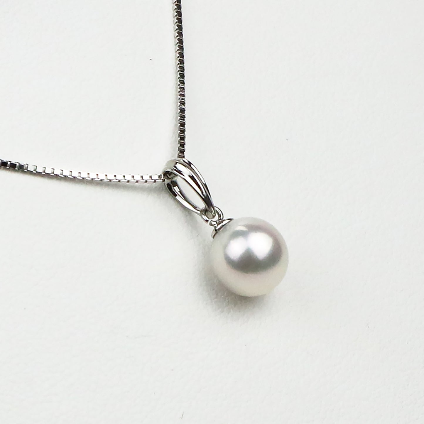 【Ehime Prefecture】Hanadama Pearl Pendant Necklace 8.0-8.5mm